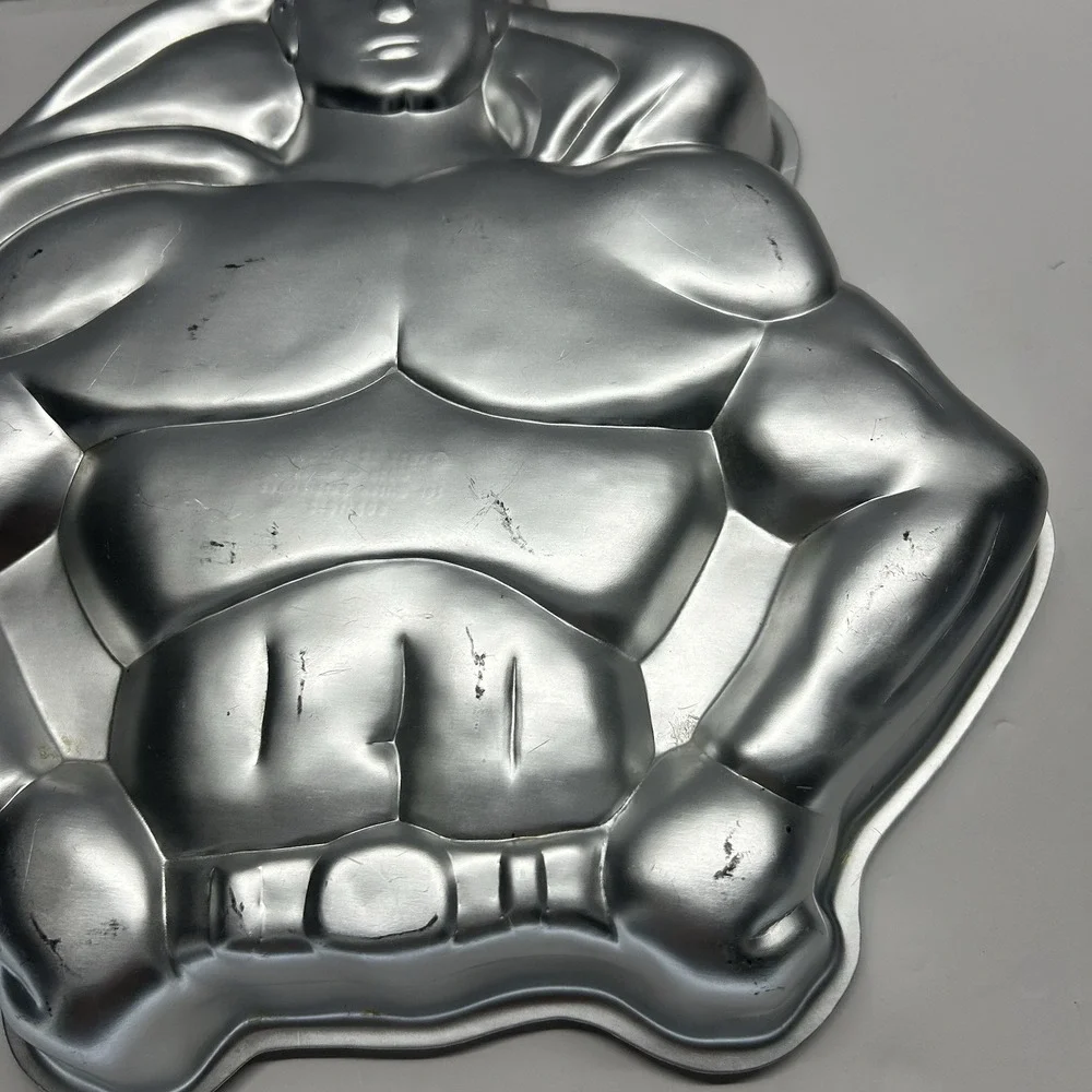 Wilton 502-1212 Superman Cake Pan Mold From 1977 DC Comics Super Hero Birthday